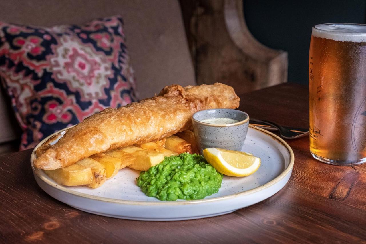The Globe Inn Wells-next-the-Sea Esterno foto