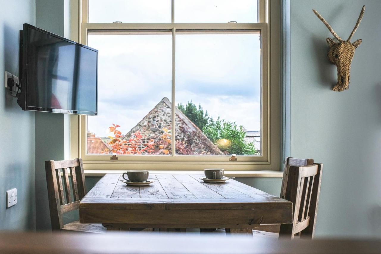 The Globe Inn Wells-next-the-Sea Esterno foto
